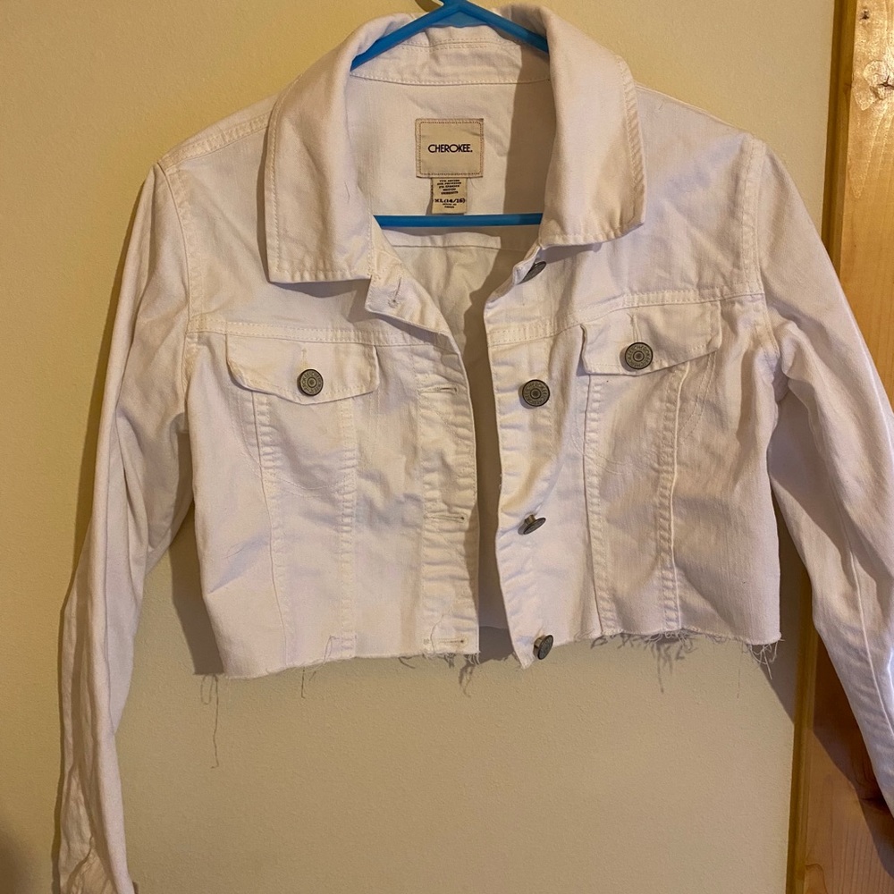 2000’s Cropped White Jean Jacket